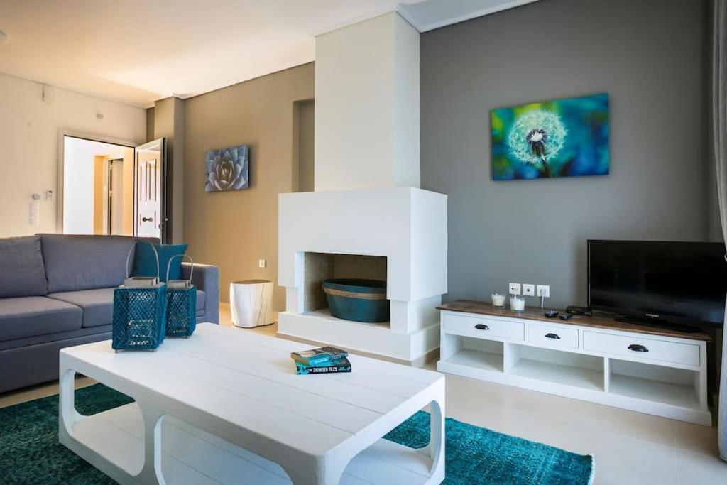 Eucalyptus Suite Sea View Karavomylos Exteriör bild