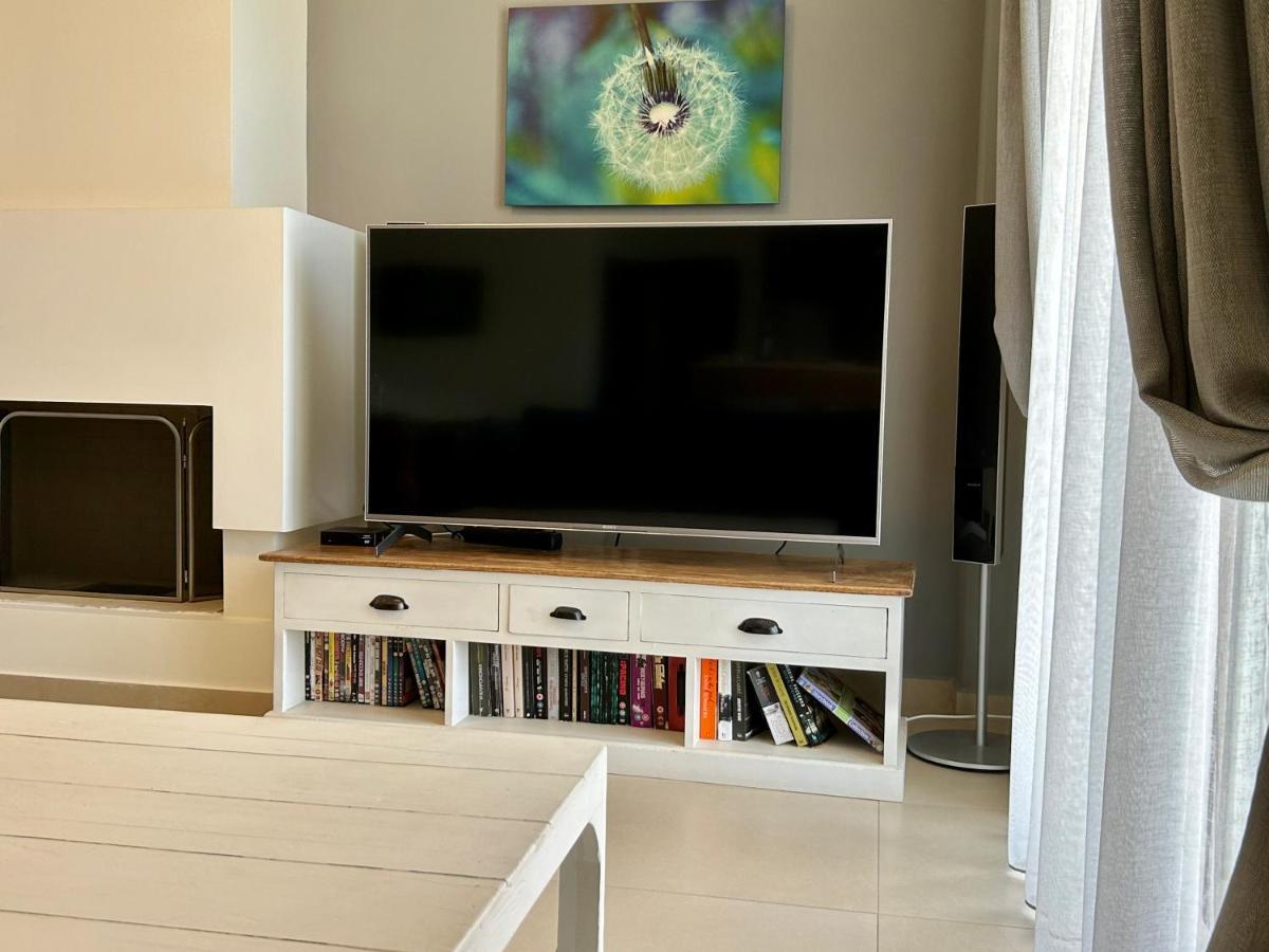Eucalyptus Suite Sea View Karavomylos Exteriör bild